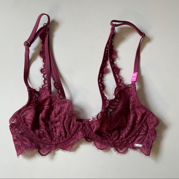 Victoria’s Secret Lace Bra - Picture 1 of 4